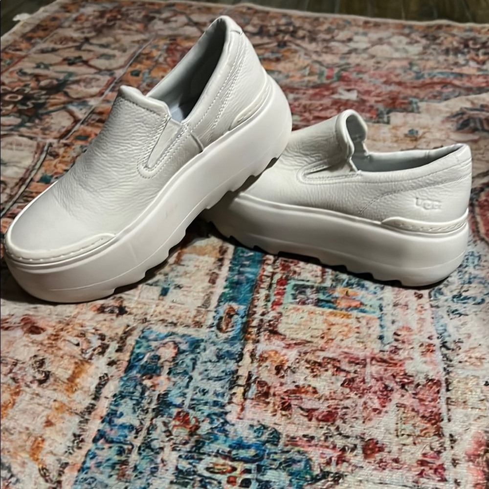 UGG Women's White Treadlite Marin Mega
